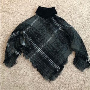 Charlie Paige poncho